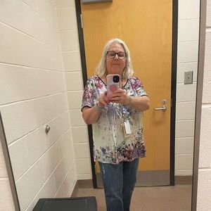 Meet your Posher, Lori